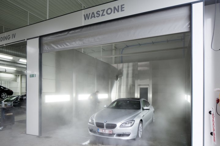 Waszone voor reiniging wagens